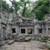 Von Wald umrandete Ruinen von Preah Khan bei Siem Reap in Kambodscha