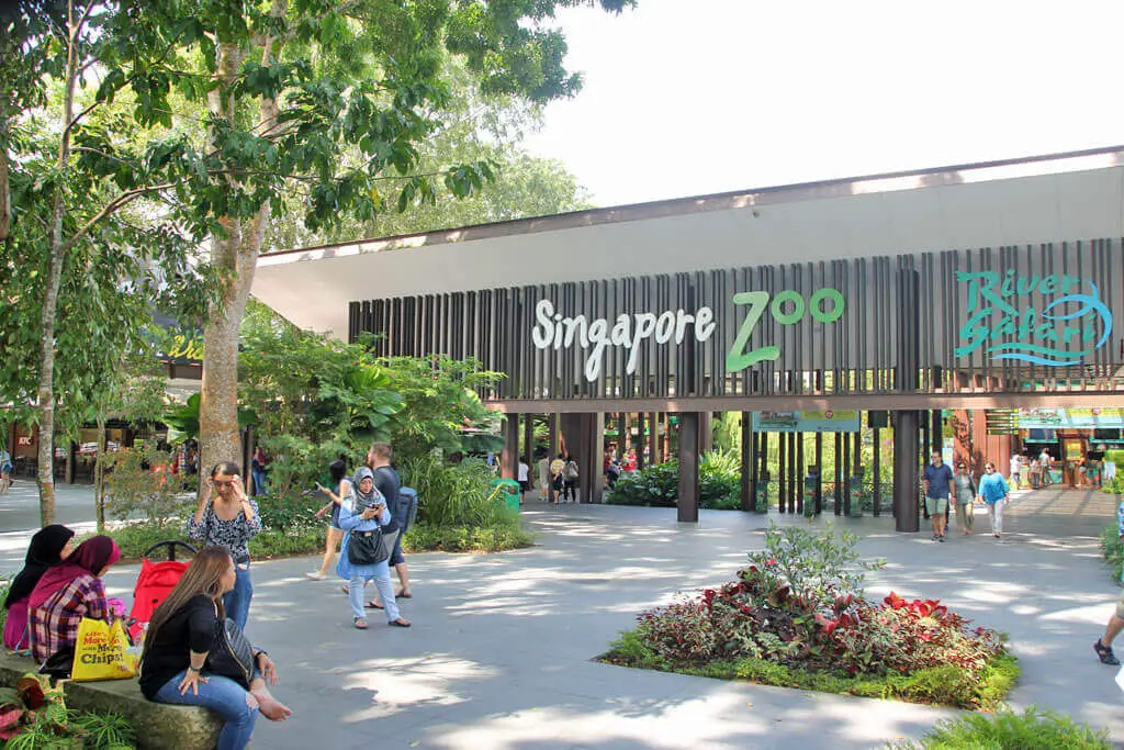 Eingang des Zoos in Singapur
