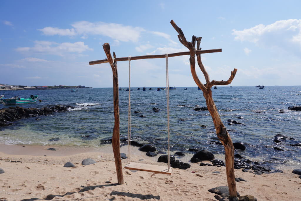 Schaukel am Strand auf Phu Quy